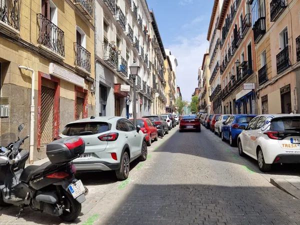 Estudio en calle Galería de Robles, 10