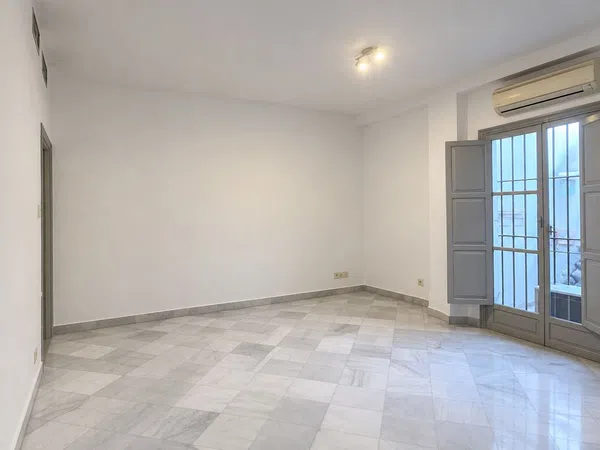 Piso en Calle Corral del Rey, 1, Santa Cruz - Alfalfa - Foto 1