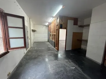 Local comercial en  Carrer de Narcís Monturiol 10 - Foto 3