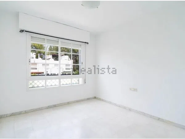 Chalet adosado en Barrio Los Naranjos - Foto 23