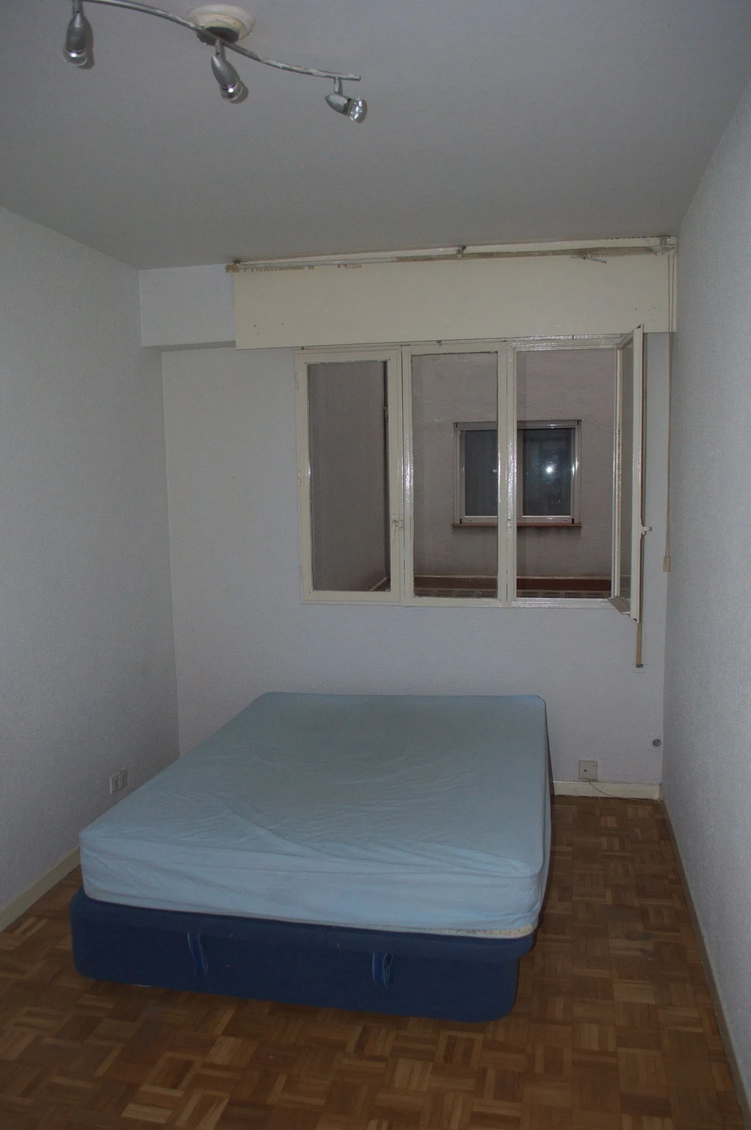 Piso en calle San Hermenegildo, 28 - Foto 4