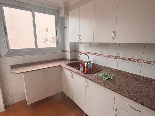 Piso en Calle de Jacinto Benavente, Zona Ensanche-Parque oeste - Foto 1