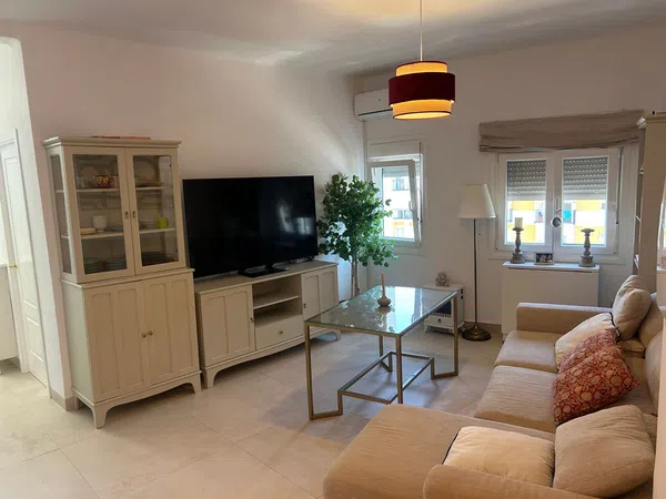 Piso en calle Ulía, 3