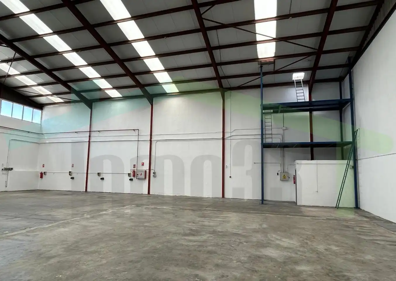Nave Industrial en  Saturno - Foto 2