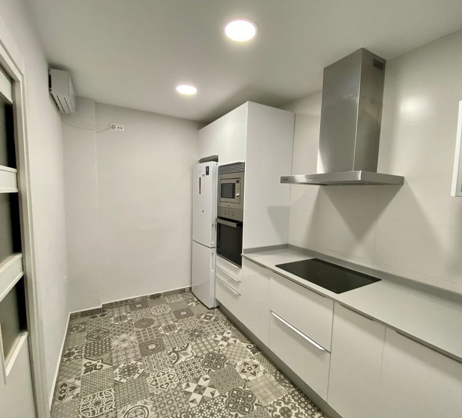 Piso en calle de Martí l'Humà, 26 - Foto 2