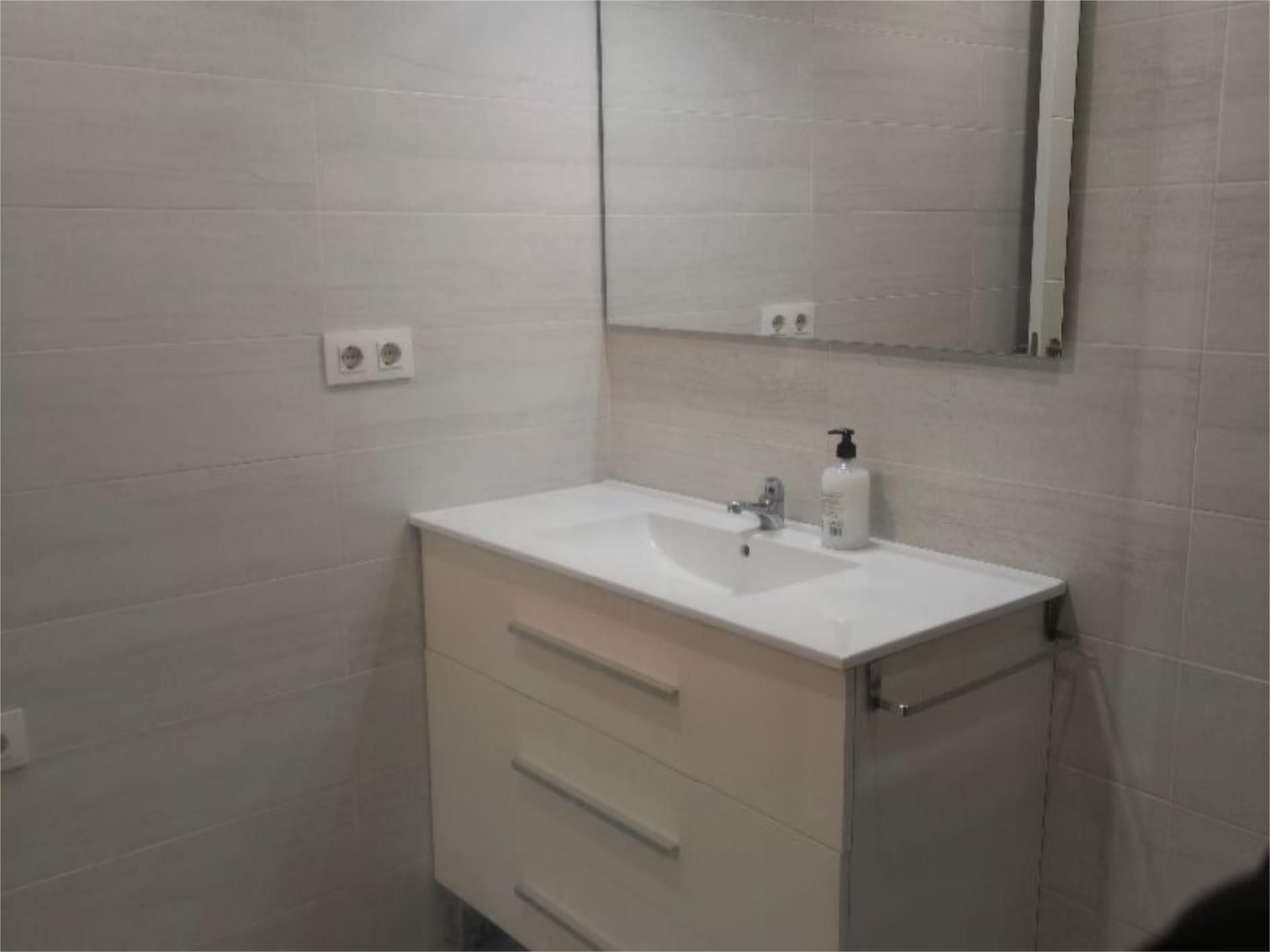 Piso en  Carrer del Ceramista Ros 16 - Foto 8