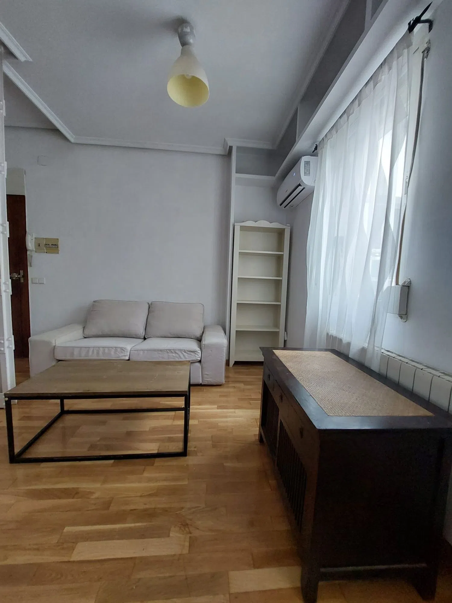 Piso en calle de María de Guzmán, 38 - Foto 2