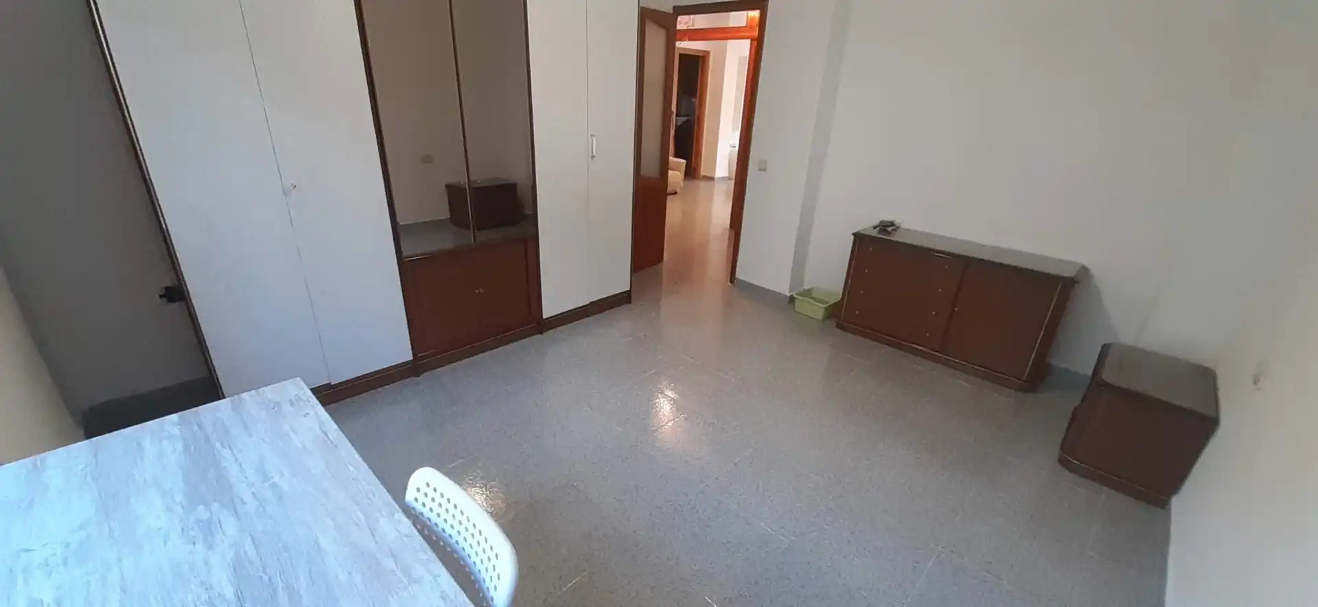 Piso en  Avinguda del Comte de Torrefiel 8 - Foto 2