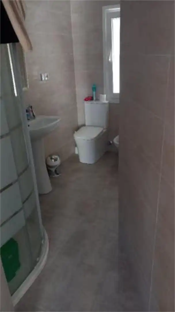 Piso en barrio - Foto 2