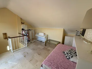 Casa adosada en  Avenida Pinos de los 18 - Foto 11