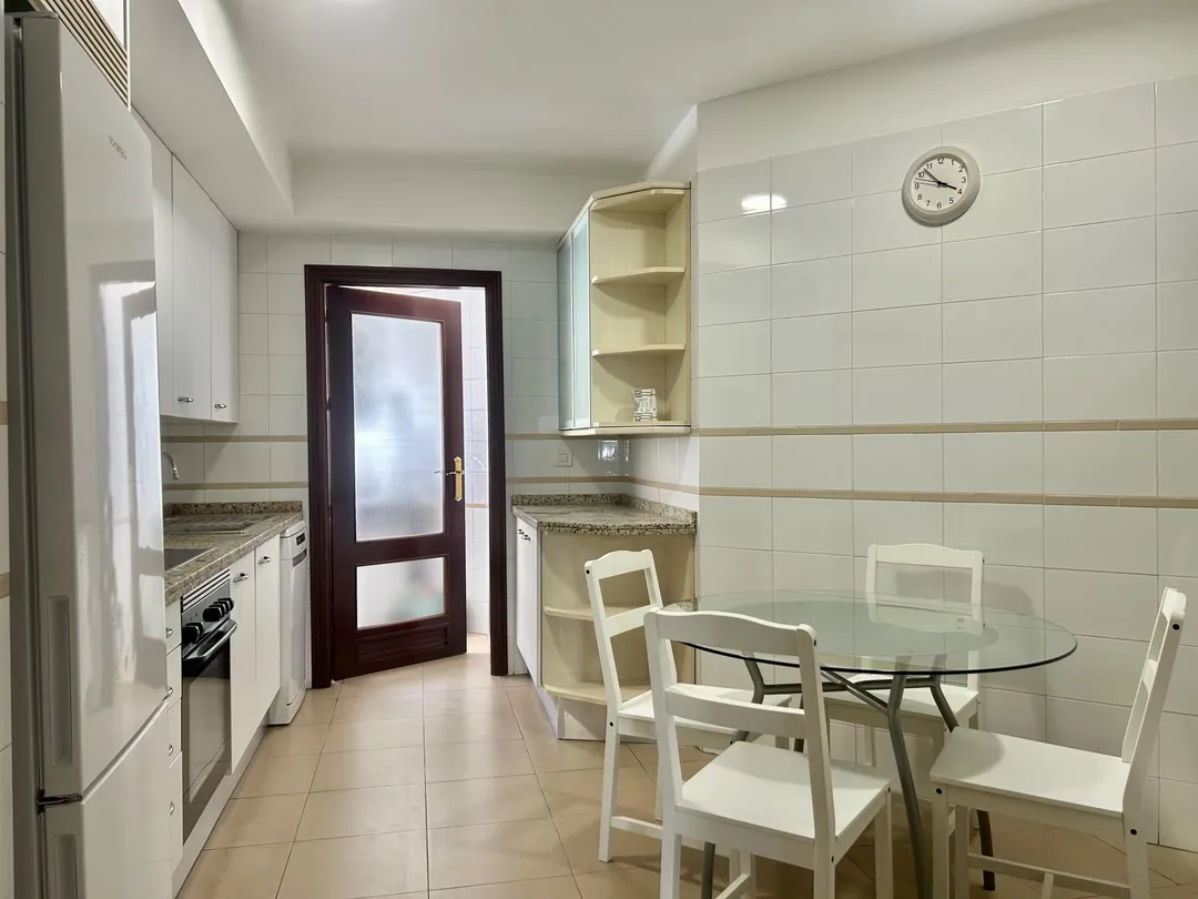 Piso en  Avenida Reyes Católicos Núm. - Foto 17