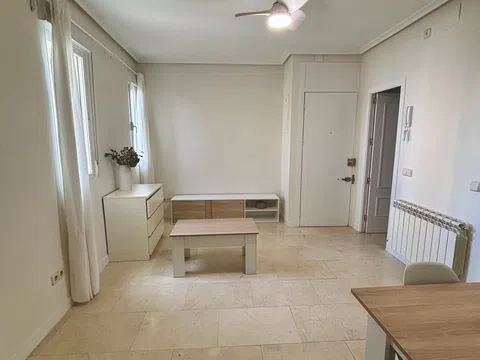 Piso en calle de María de Guzmán, 29