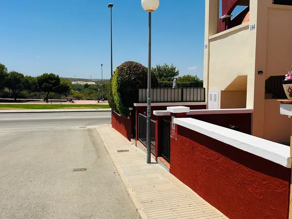 Casa o chalet independiente en Calle Laguna de Gallocanta, 195, Zona Lago - Los Almendros - Foto 4