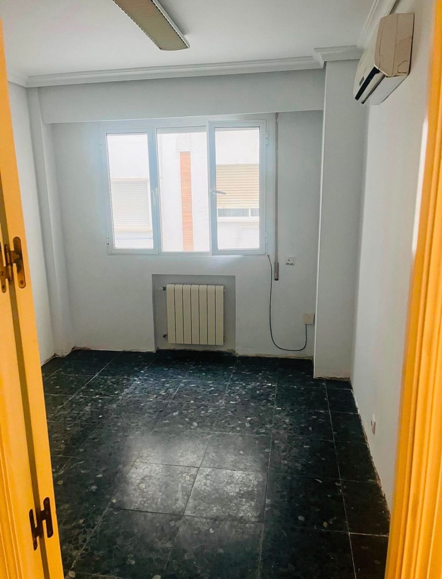 Piso en Calle Grupo Oscar Carvallo, 3, Buhaira - Huerta del Rey - Foto 9