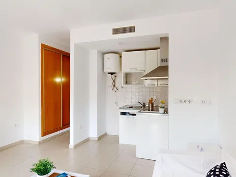 Estudio en avenida Juan Carlos I, 54