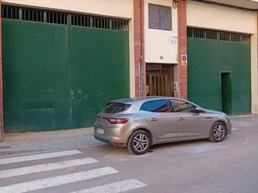 Local comercial en  Carrer Mare de Déu del Socorro 2 - Foto 2