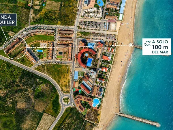 Chalet adosado en Playa Puig - Foto 1