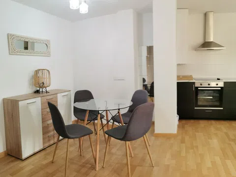 Piso en avenida Francisco Jiménez Ruiz, 23