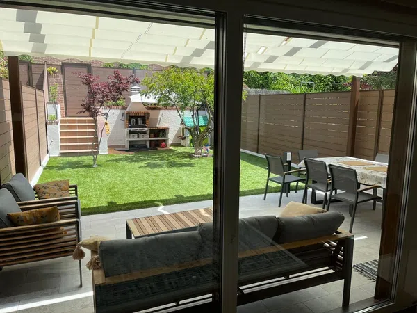 Chalet adosado en calle Playa de Benidorm, 12 - Foto 1