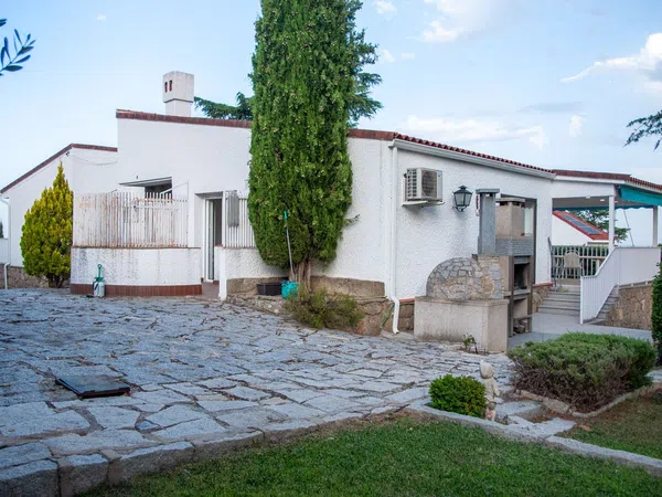 Casa o chalet independiente en Pino Alto - Navarredonda, Pino Alto - Navarredonda - Foto 1