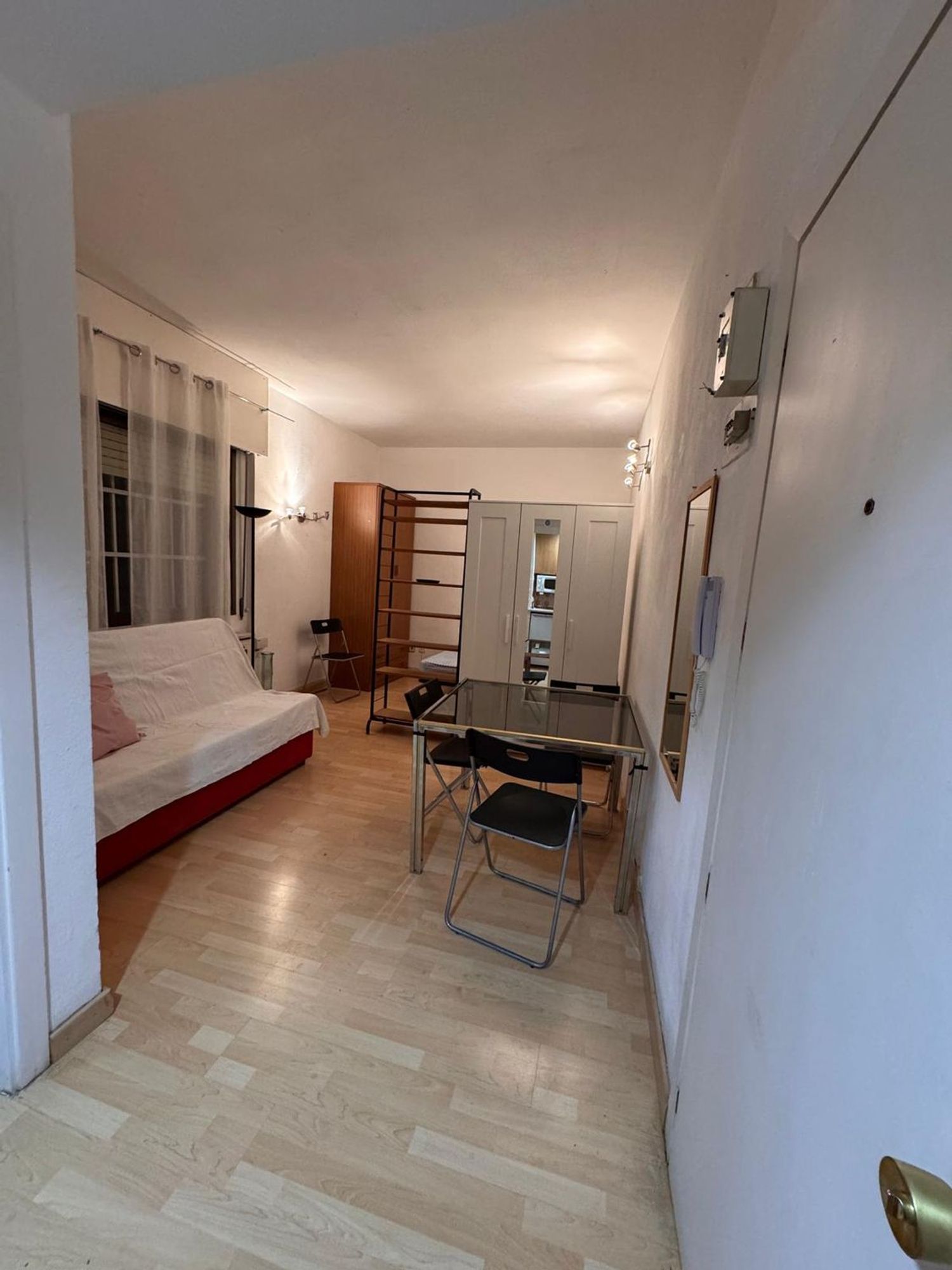 Estudio en calle del Tutor, 38 - Foto 2