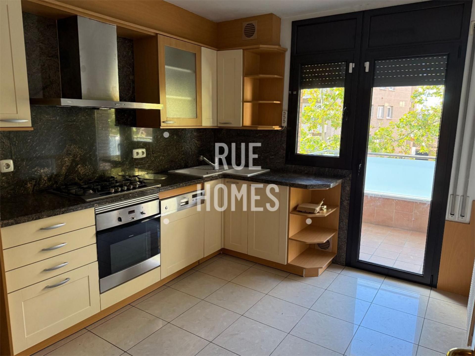 Piso en  Plaça de Maria Vinyes 3 - Foto 5