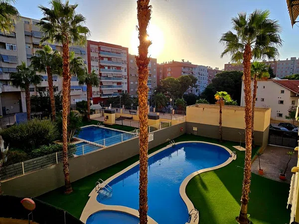 Piso en avenida Unicef, 6