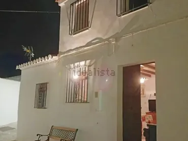 Casa adosada en  Calle Granada 23A - Foto 1