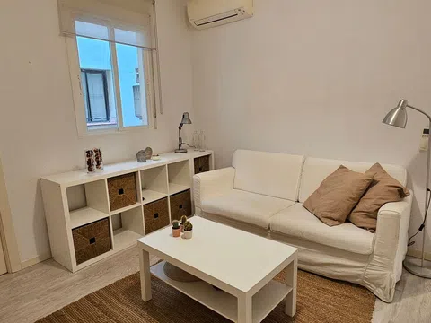 Piso en plaza del Dos de Mayo, 4