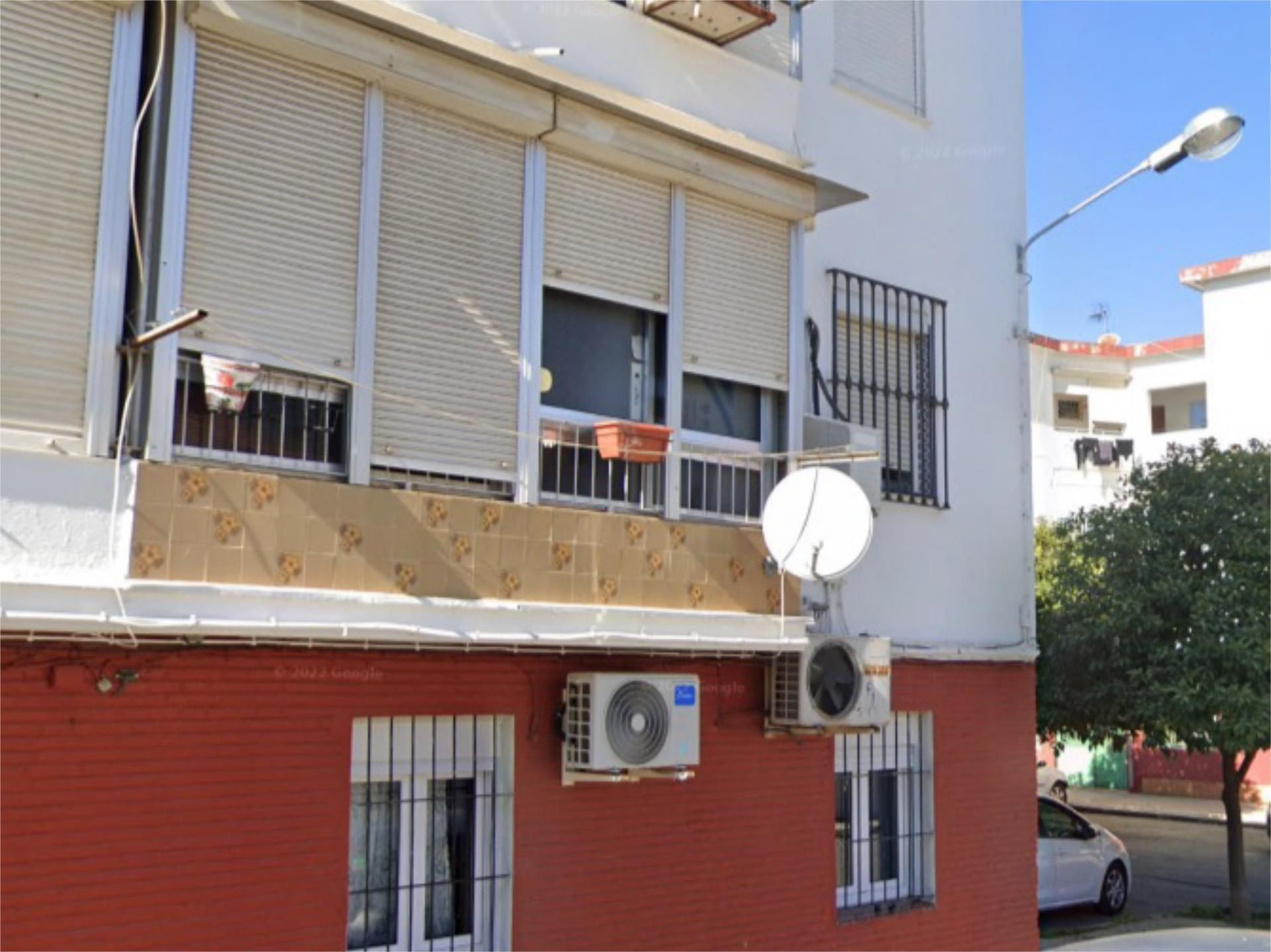 Piso en  Calle Sierra de Gata 12