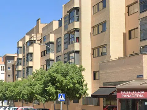 Piso en calle Talamanca del Jarama, 26