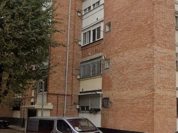 Piso en calle de Vélez Blanco, 2