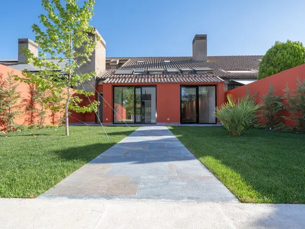 Chalet adosado en Paseo Club Deportivo, 2, La Finca - Foto 2