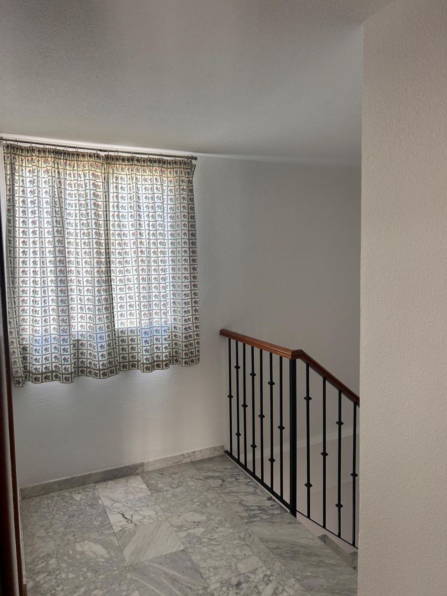 Chalet adosado en Urb. el capricho Barrio Alcolea - Foto 12