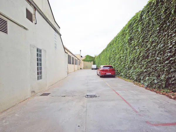 Nave en Calle Arquímedes - Foto 4