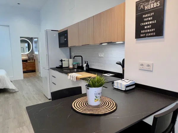 Estudio en calle Omar, 8 - Foto 4