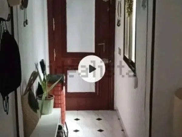 Piso en calle de Tortosa, 3