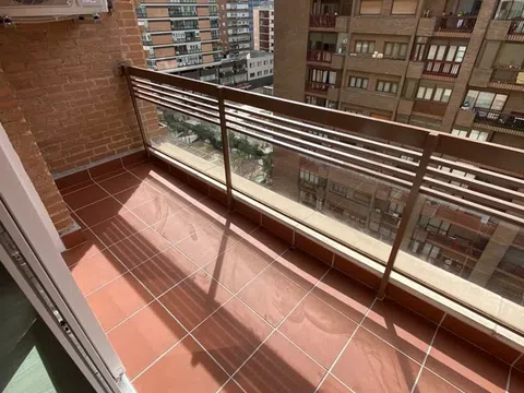 Piso en calle de la Infanta Mercedes, 96