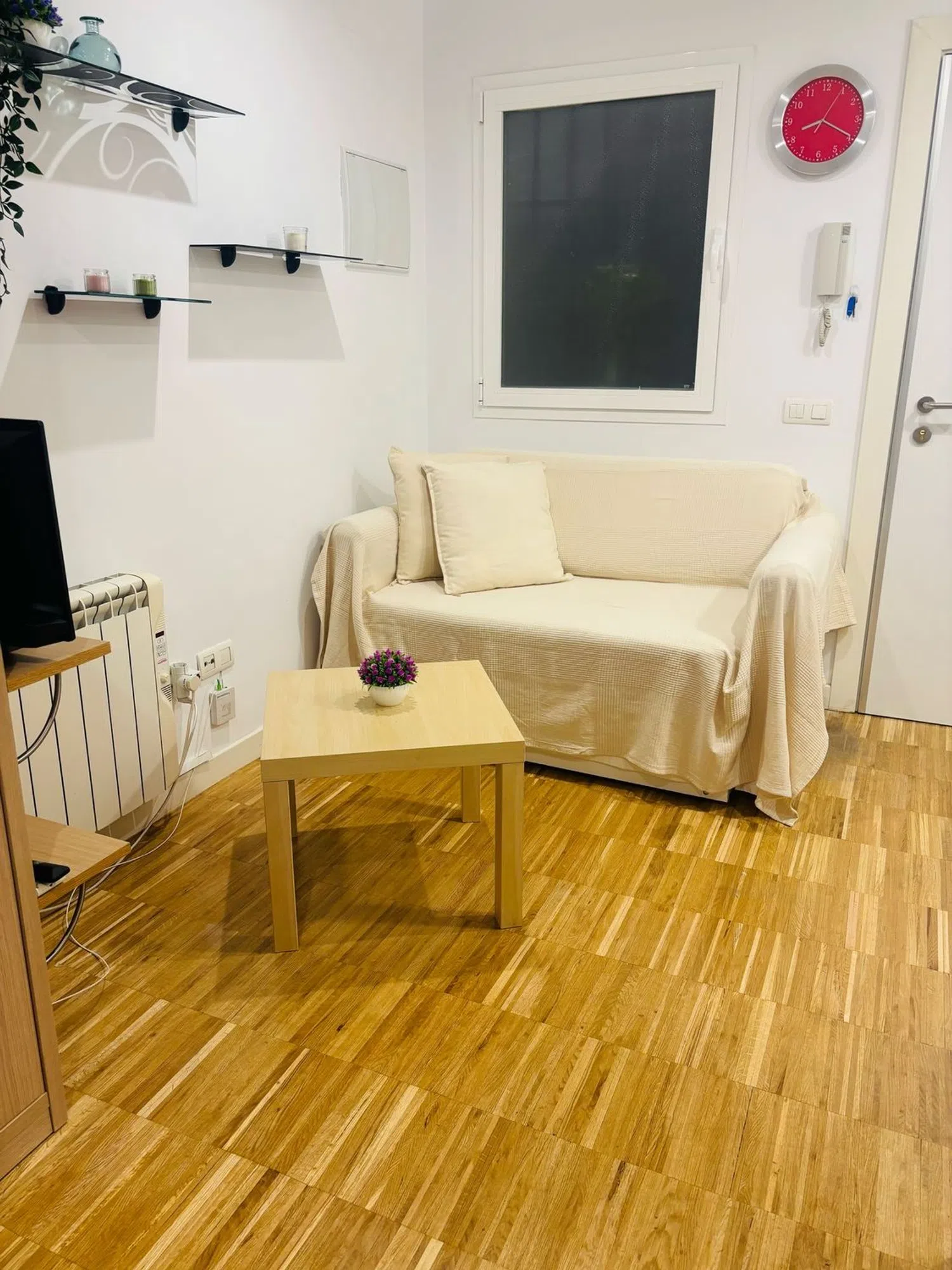 Estudio en calle de Tarragona, 38 - Foto 1