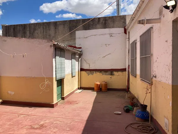 Edificio de uso mixto en Simancas - Foto 12