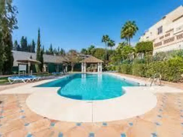 Piso en Urbanización Los Pinos de Aloha, 7 - Foto 11