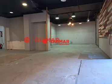 Local comercial en  Esplugues de Llobregat - Carrer de Francesc Llunel - Foto 1