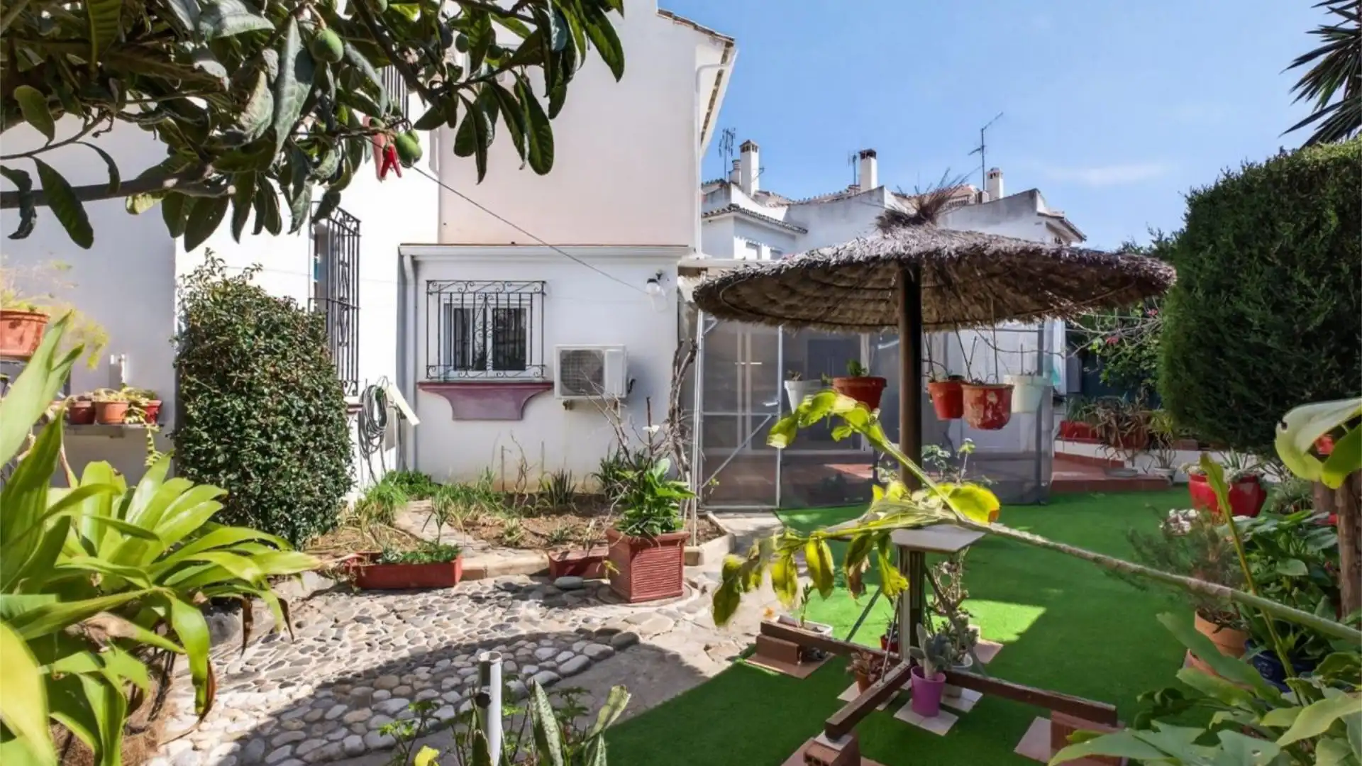 Casa adosada en  Calle Almería 64 - Foto 7