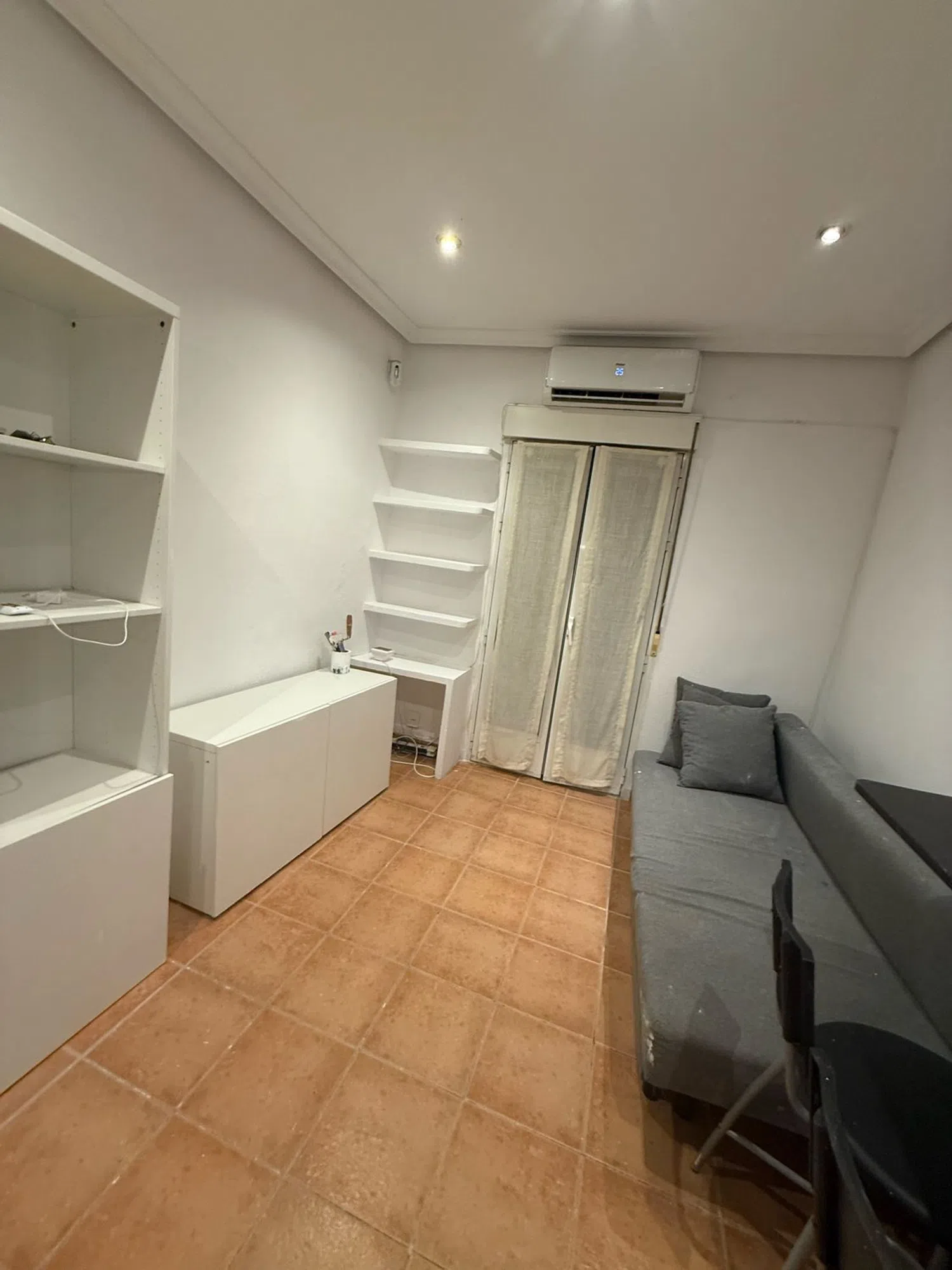 Estudio en calle de las Minas, 21 - Foto 1