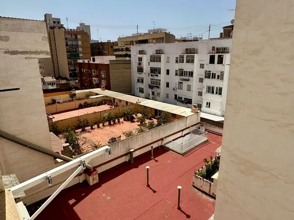 Piso en Calle de Méndez Núñez, 29, Zona Hospital-Plaza del Real - Foto 11