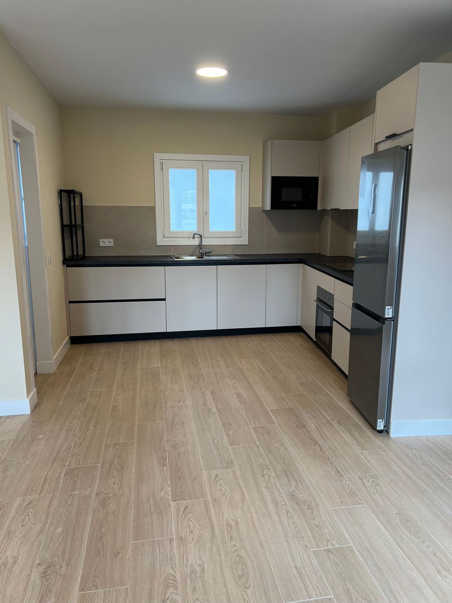 Piso en Calle Matías Padrón, 1, Arenales - Lugo - Avda Marítima - Foto 5