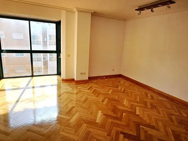 Piso en avenida de los Andes, 22