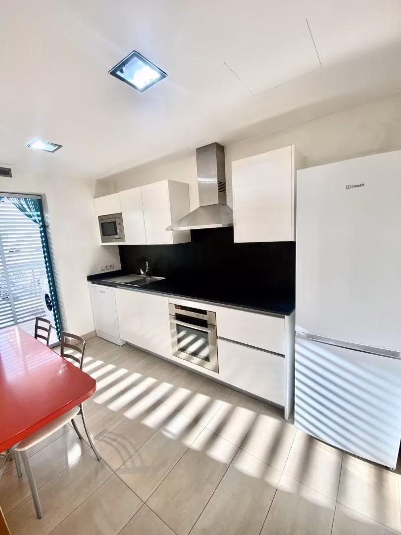 Piso en  Carrer d'Antoni Pons 17 - Foto 9