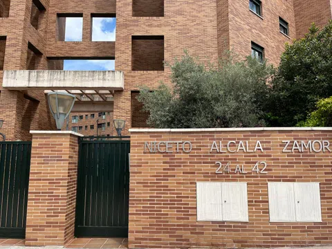 Piso en avenida de Niceto Alcalá Zamora, 24