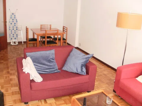 Piso en calle Txirula, 21